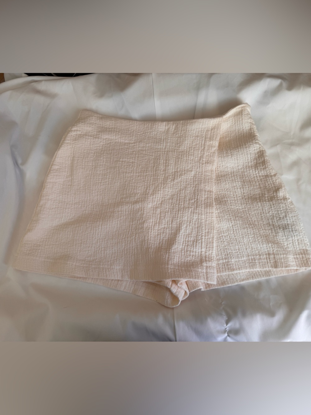 Forever 21 Cream Textured Skort